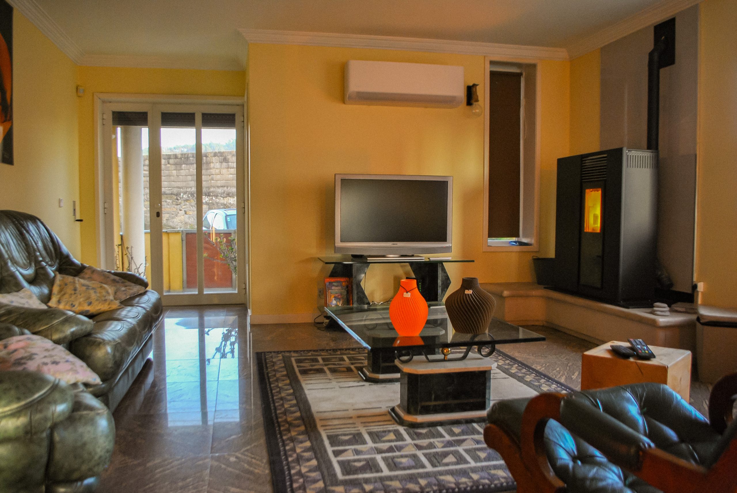 655E95BA-30D2-4645-B2C1-B43A31996621